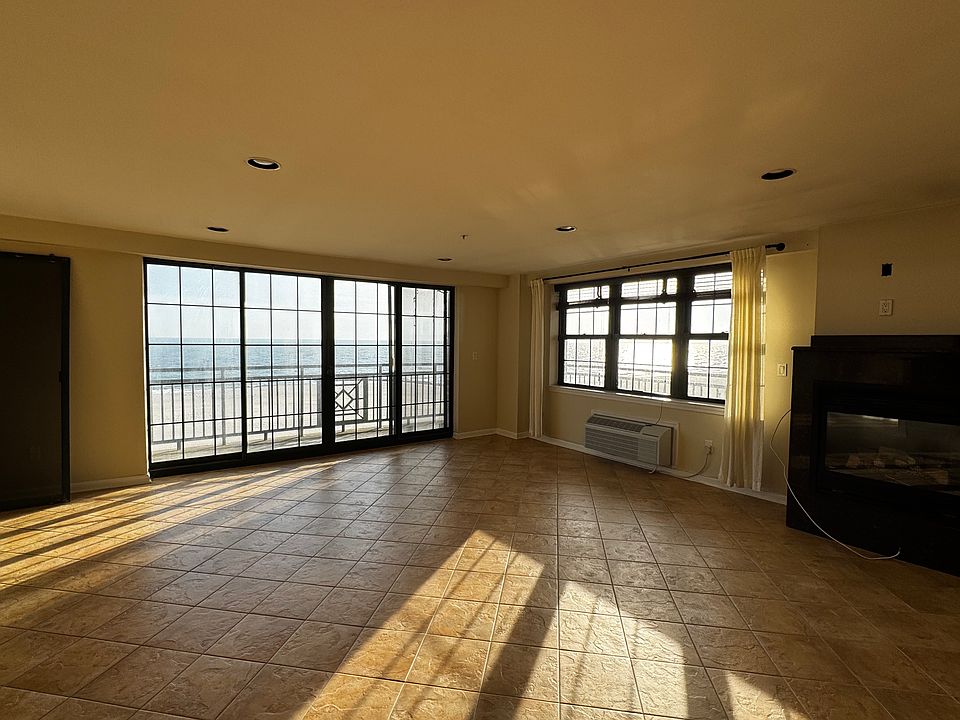1st image of 26 W Broadway Blvd #6O4