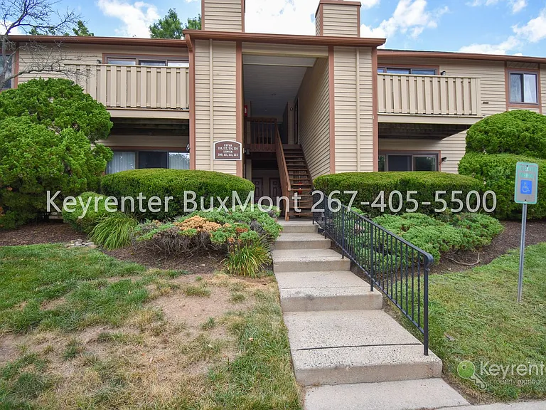 115 Hickory Ct — Photo 15