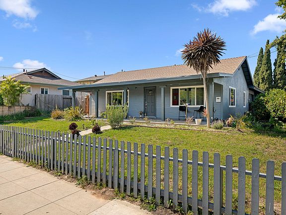 5th image of 916 W Micheltorena St