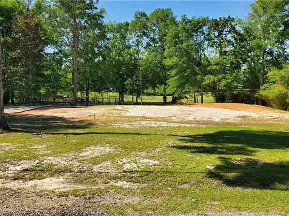 198 Tchefuncte Dr, Covington, LA 70433