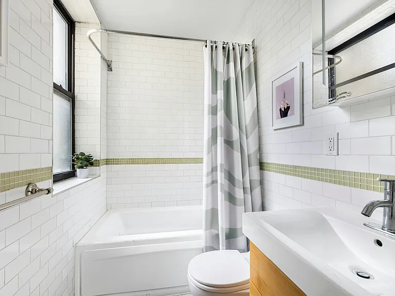 794 Saint Johns Pl #2B — Photo 4