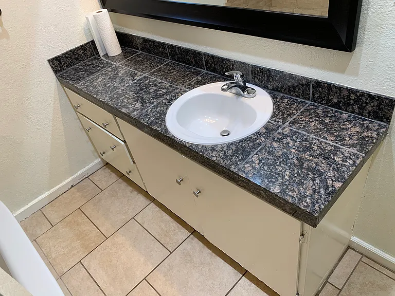 1005 E Water St #2 — Photo 15