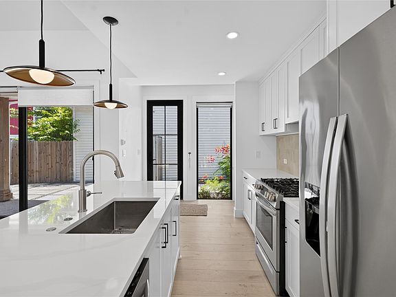 4th image of 1816 Adina St Unit 2