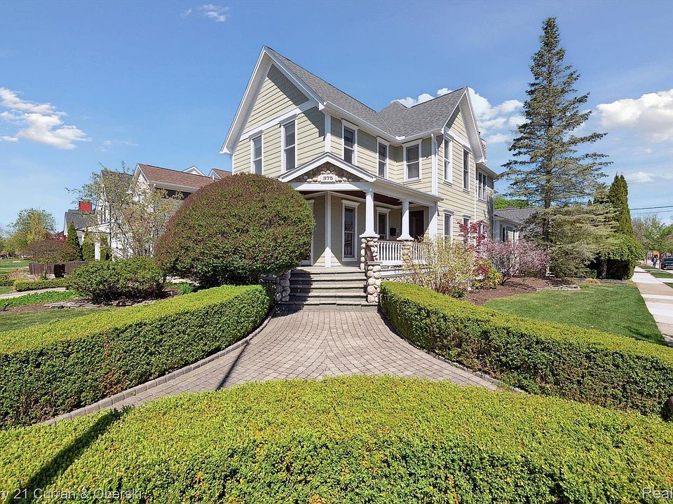 1st image of 375 Catalpa Dr