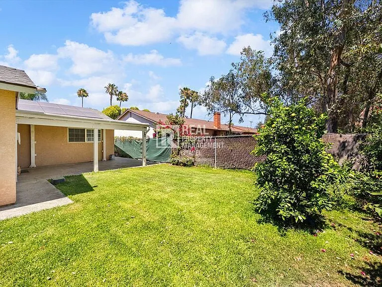 16653 Mallory Dr — Photo 37