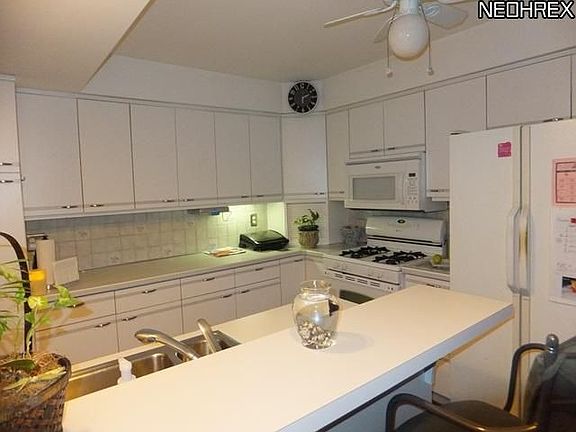 4th image of 5894 Longano Dr