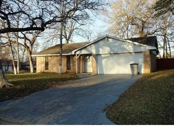 4407 Robinhood Cir, Bryan, TX 77803