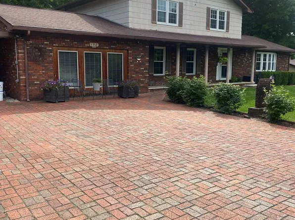 158 Sunny Hills Dr, Cedar Bluff, VA 24609