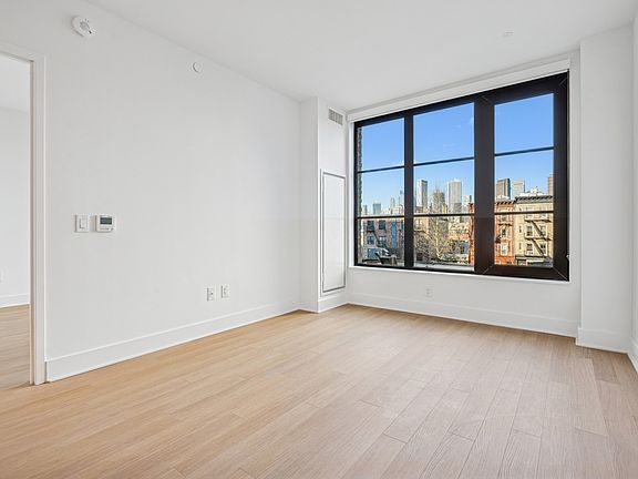 5th image of 499 President St #326