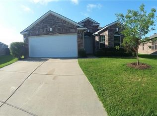 8932 Whirlwind Trl, Aubrey, TX 76227