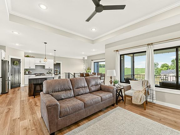 5th image of 867 Grand Ridge Dr NE