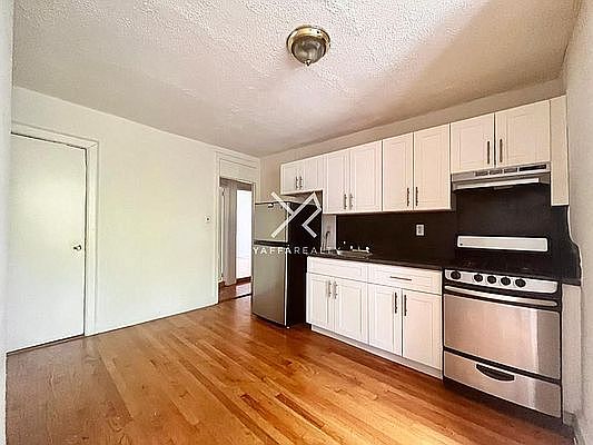 1st image of 24 Joralemon St APT E129