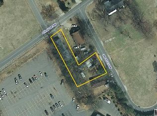 942 3rd Street Ct SW, Hickory, NC 28602