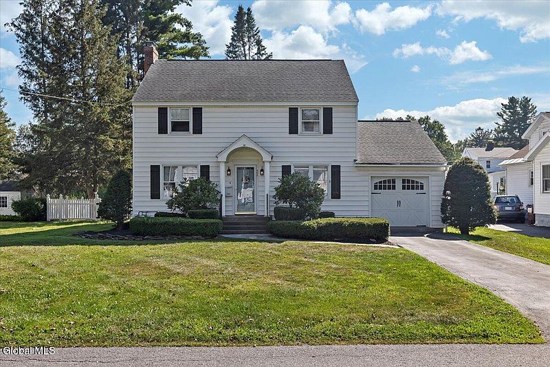 2nd image of 505 Glen Ave
