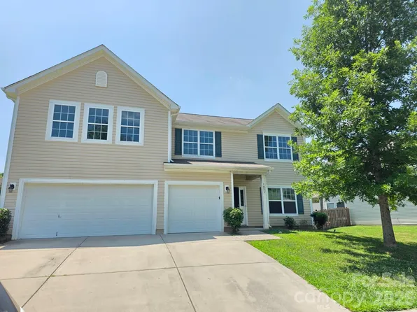 1821 Swan Dr, Charlotte, NC 28216