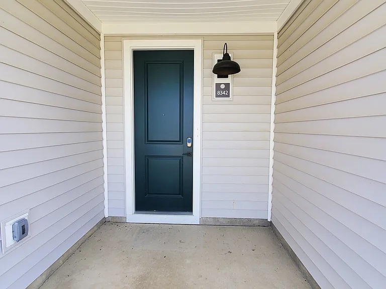 8342 Fireside Dr — Photo 2