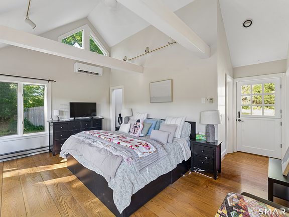 3rd image of 846 Southford Road