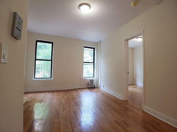 3rd image of 246 Bradhurst Ave APT 23