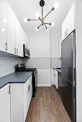 4th image of 666 9th Ave #5F
