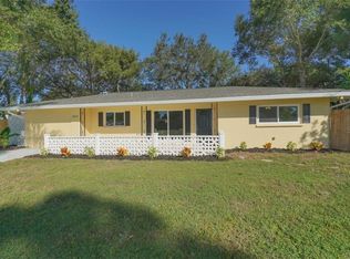 3829 San Luis Dr, Sarasota, FL 34235