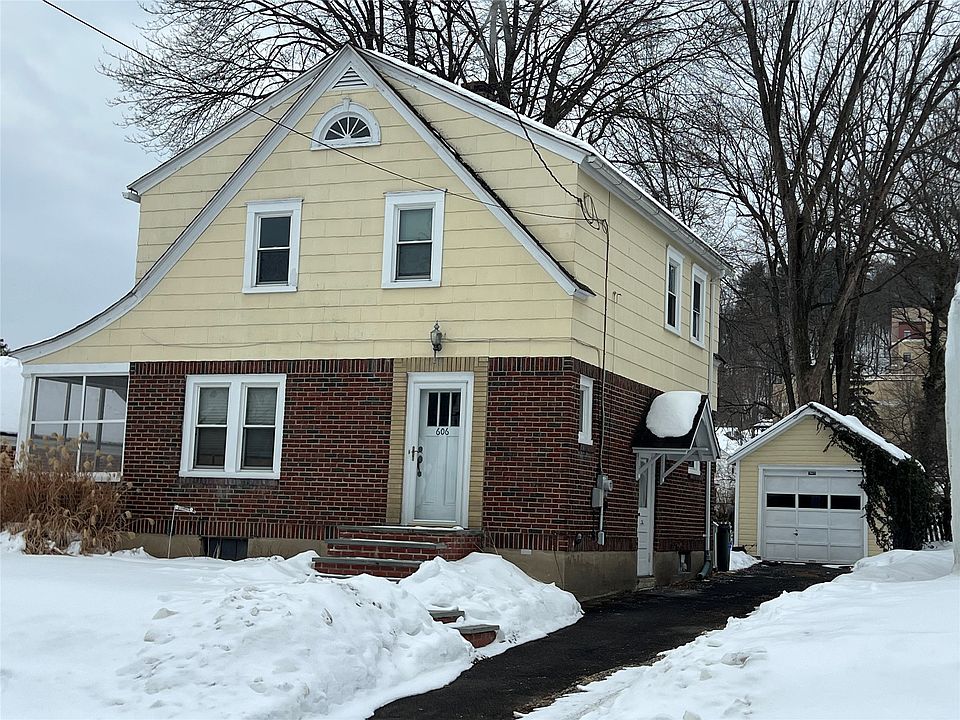 1st image of 606 Exchange St S
