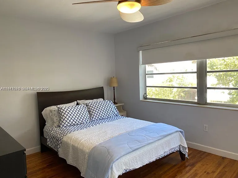 7935 Carlyle Ave #10 — Photo 9