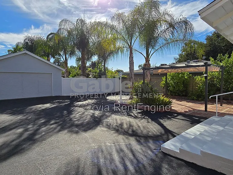 24943 Chestnut St — Photo 17