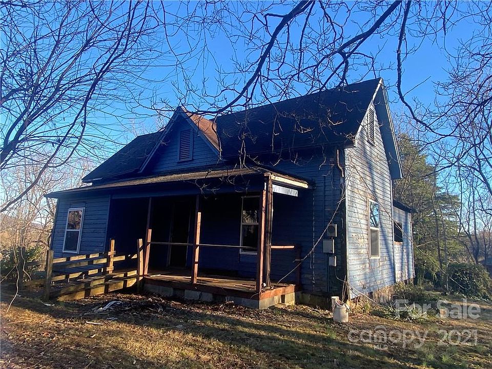 1st image of 520 Foster Pl NW