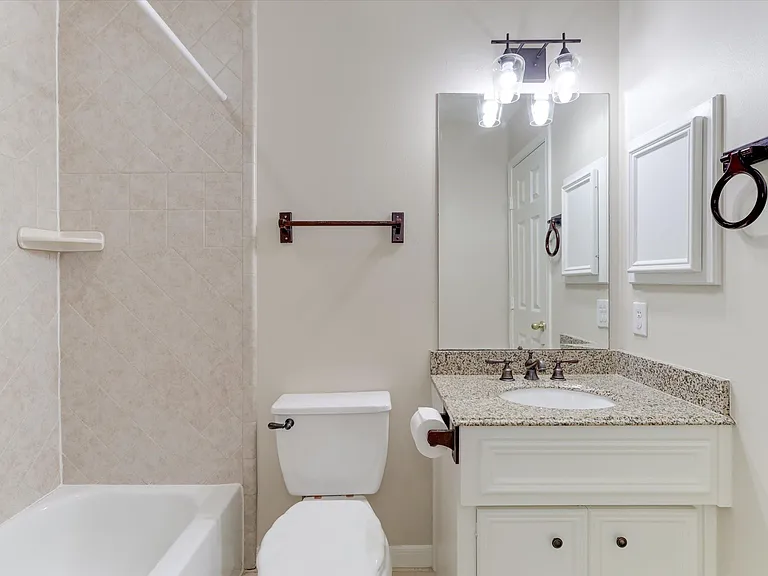 1706 Tuam St #C — Photo 22