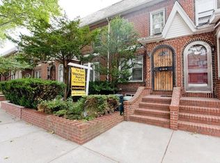 6085 60th Dr, Flushing, NY 11378