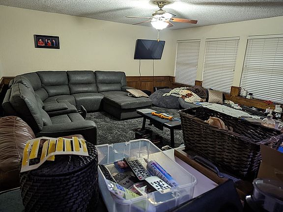 2nd image of 3504 Cliffwood Dr