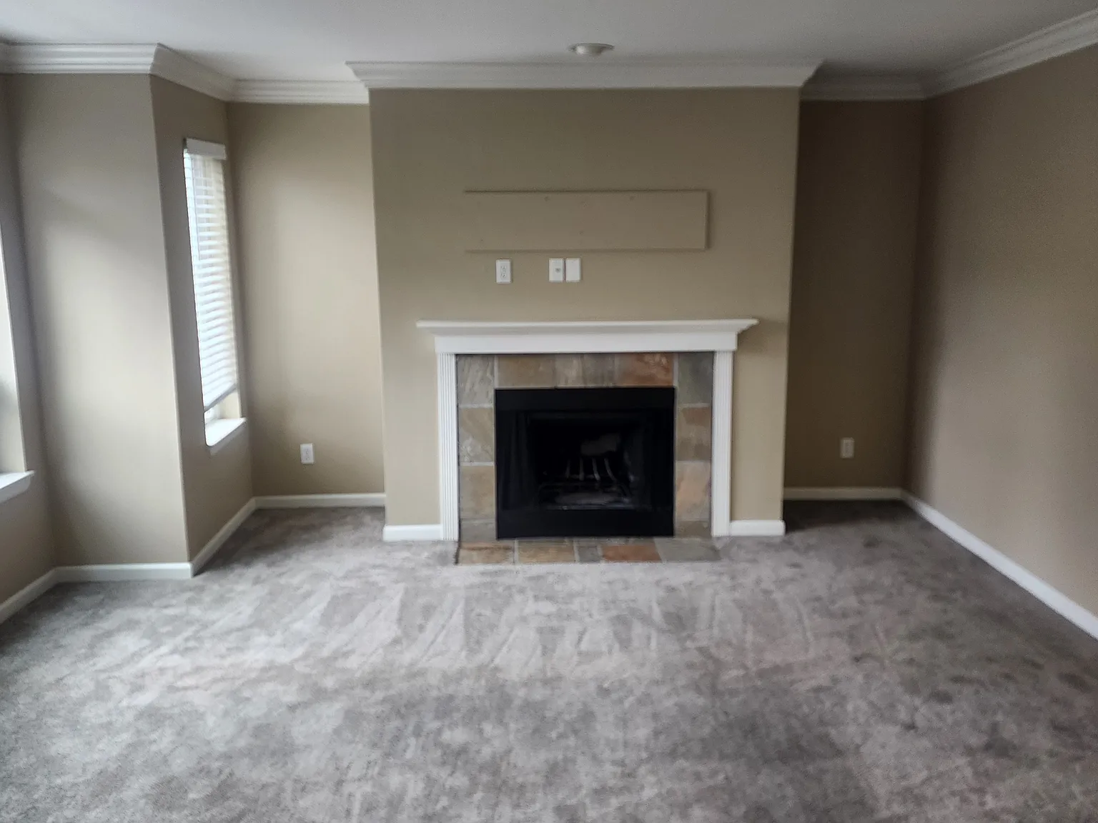 2 bed, 1056 sqft, $2,500 — Photo 3