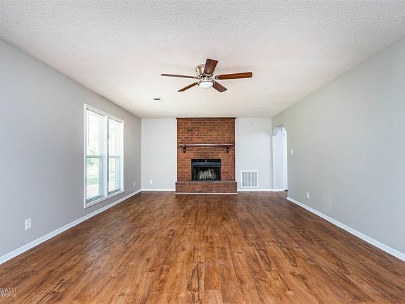 4th image of 7266 Nob Hill Dr