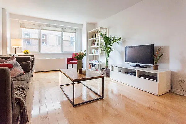 Sold by Real Direct | media 2