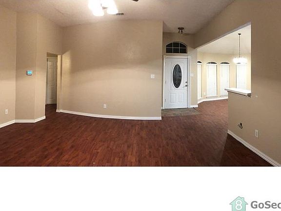 5th image of 1406 Old Knoll Dr