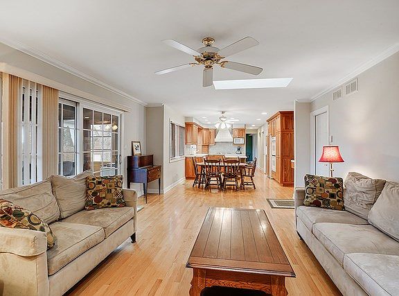 5th image of 711 Doe Cir