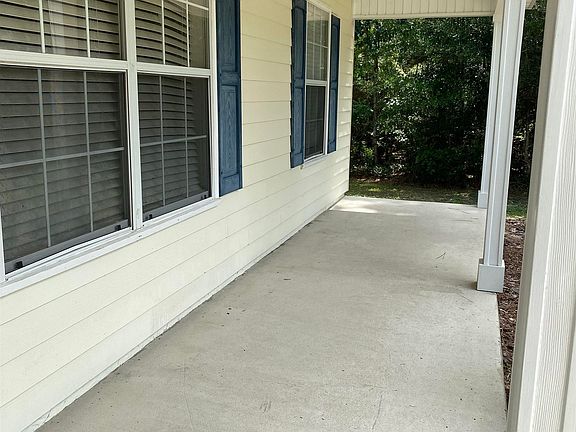 4th image of 44 Midway Ct