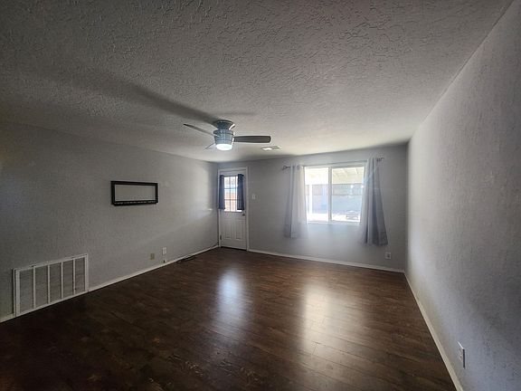 4th image of 1032 Muriel St NE