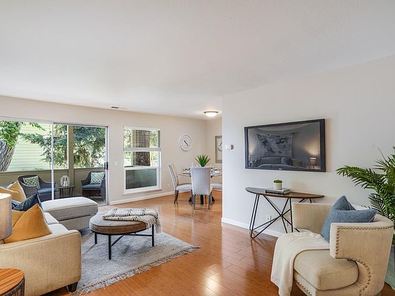 2nd image of 785 N Fair Oaks Ave APT 5