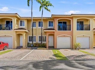 330 SW 2nd Ave #14, Hallandale, FL 33009