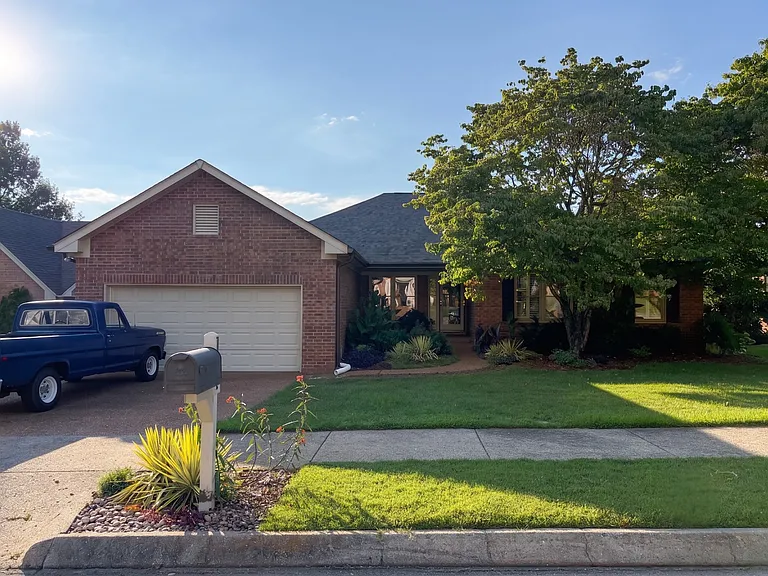 174 Cavalry Dr — Photo 1