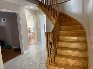 108 Michigan Ave, Brampton, ON L6Y 4N6