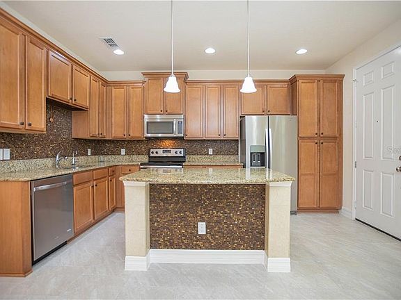 4th image of 10131 Eagle Creek Center Blvd