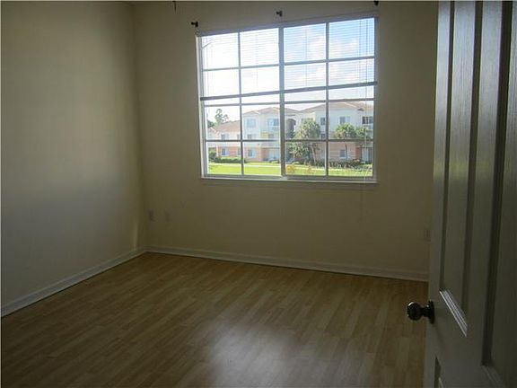 4th image of 7308 Myrtlewood Cir W