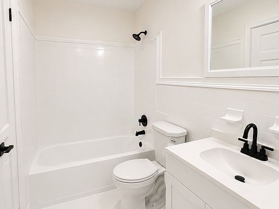4th image of 1034 NW 3rd Ave APT 4