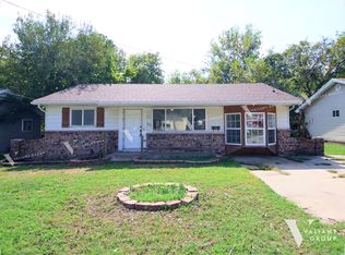 1638 E Dale St, Springfield, MO 65803