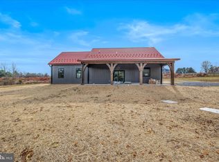 237 Foggy Bottom Ln, Berkeley Springs, WV 25411