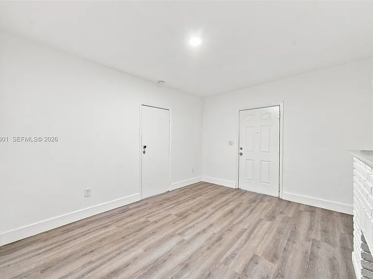 110 NW 9th Ave #1 — Photo 5