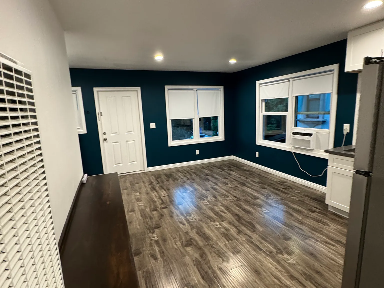 441 1/2 S Birch St — Photo 3