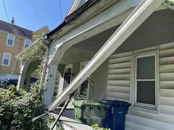 3rd image of 3213 Southern Ave